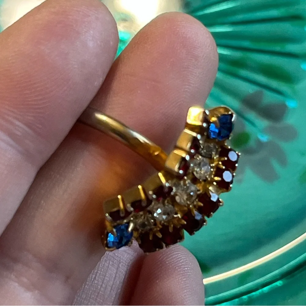 Vintage Patriotic Red White and Blue Rhinestone Gold Tone Metal Adjustable Ring - Picture 4 of 5